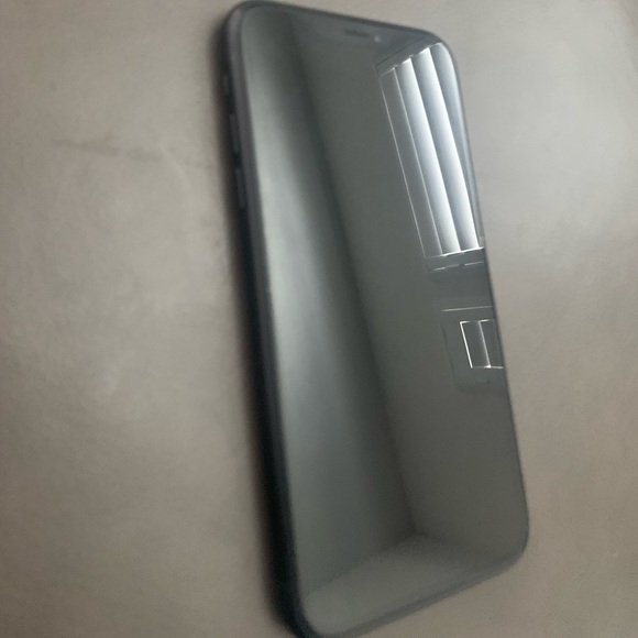 iPhone XR unlocked 64gb